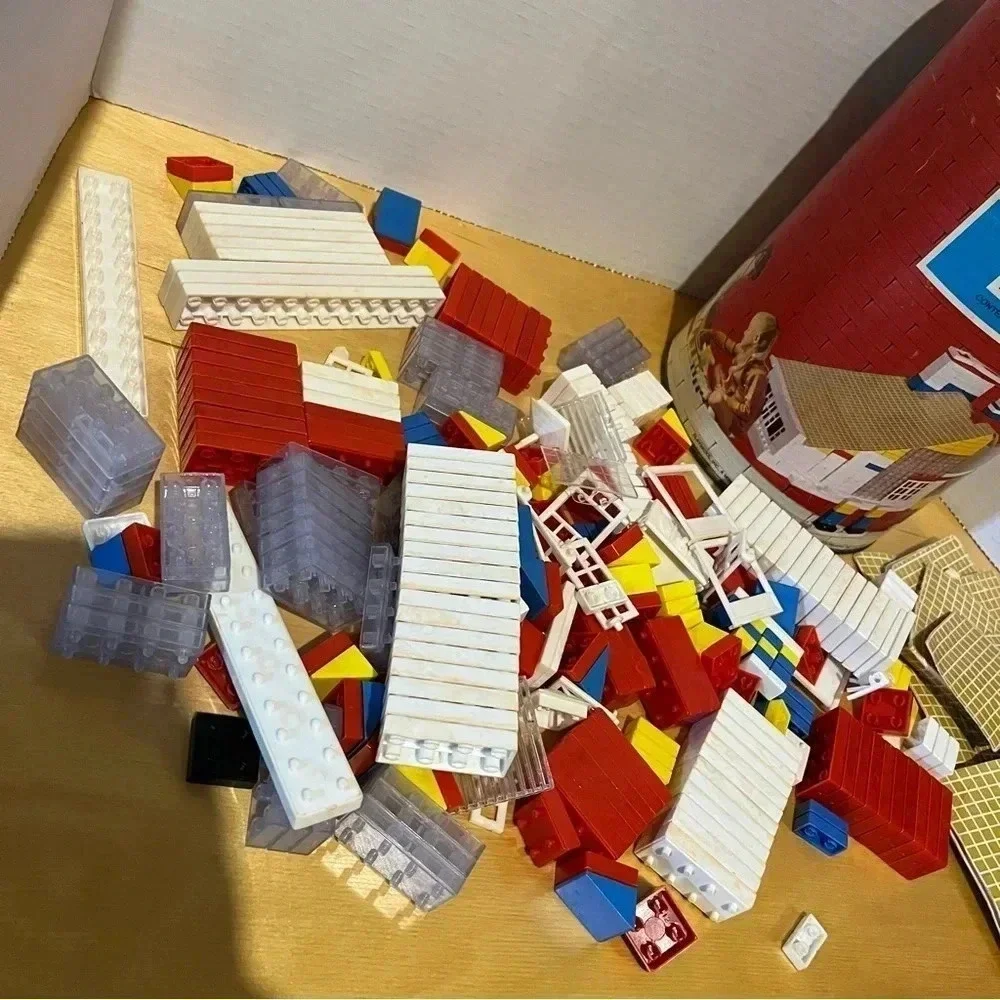 Vintage 1970 PLAYSKOOL Plastic Building Blocks Bricks Milton Bradley Canister